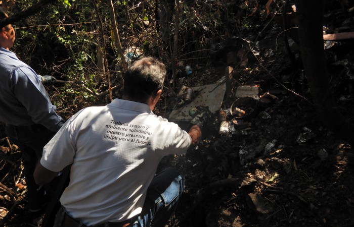 Trabajadores de Fortuna conmemoran Día Mundial del Agua con limpieza en quebrada Guayabo Negro